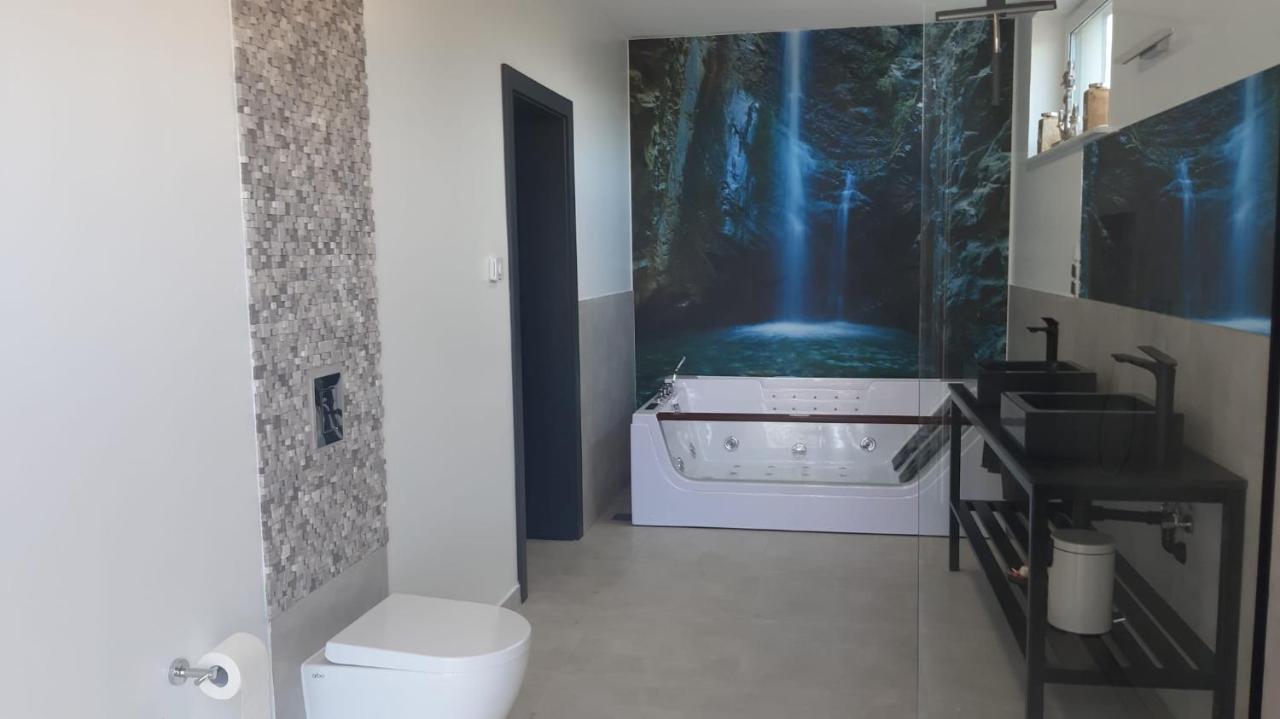 Robson Beach I Sauna, Jacuzzi ミエンジボジェ エクステリア 写真